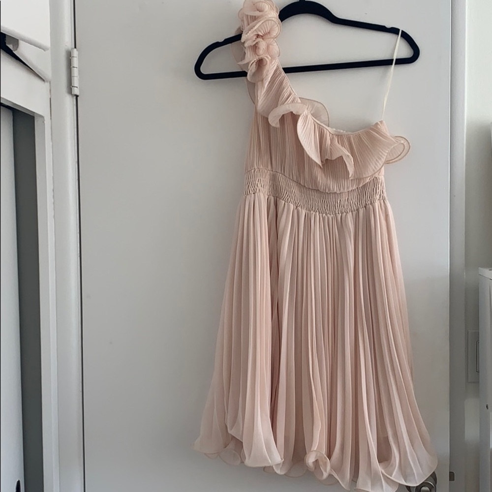 Bridesmaid pleated one-shoulder dress